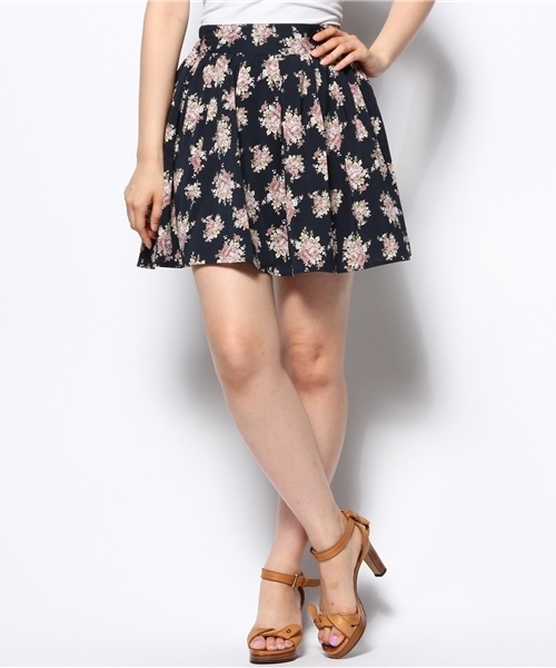 one after another NICE CLAUP（ワンアフターアナザーナイスクラップ）の「【ナイスクラップ】ブーケ柄スカート（スカート・レディース・ネイビー/グレー系その他/アイボリー・FREE）」の11枚目の写真