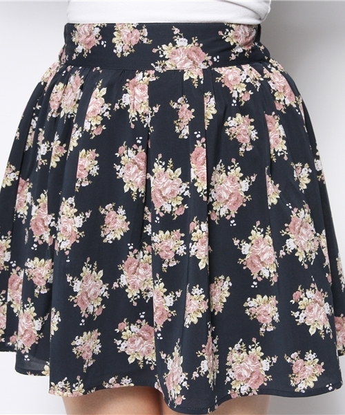 one after another NICE CLAUP（ワンアフターアナザーナイスクラップ）の「【ナイスクラップ】ブーケ柄スカート（スカート・レディース・ネイビー/グレー系その他/アイボリー・FREE）」の5枚目の写真