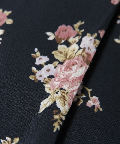 one after another NICE CLAUP（ワンアフターアナザーナイスクラップ）の「【ナイスクラップ】ブーケ柄スカート（スカート・レディース・ネイビー/グレー系その他/アイボリー・FREE）」の9枚目の写真