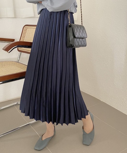 ABITOKYO（アビトーキョー）の「サテンプリーツスカート（スカート・レディース・ライトグレー/ブラック/ベージュ/ネイビー/ライトグリーン・MEDIUM/LARGE）」の5枚目の写真