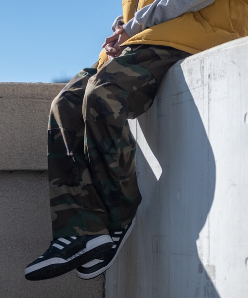 ROTHCO（ロスコ）の「【22】〔ROTHCO/ロスコ〕  無地&迷彩カーゴパンツ（カーゴパンツ・メンズ・カモフラージュ/グリーン系カモフラージュ/オリーブ/その他/ブラウン/バイオレット/ウッドランド/ブラック/グレー/レッド/ピンク/グレー系カモフラージュ/デザートカモ/スカイブルー/イエロー/オレンジ/グレー系その他/ベージュ系その他/サンドベージュ・MEDIUM/LARGE/X-LARGE）」の19枚目の写真