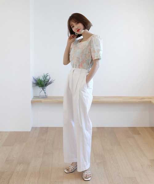 by muni:r（バイ ムニール）の「スクエアヒール　クロスストラップ　サンダル（サンダル・レディース・ホワイト/ブラック/イエロー・23.0cm/24.0cm/25.0cm/23.5cm）」の4枚目の写真