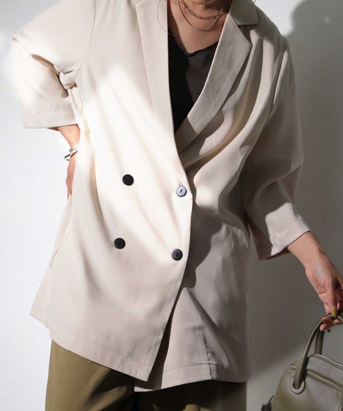 antiqua（アンティカ）の「カラージャケット（テーラードジャケット・レディース・ブラック/ホワイト系その他/ブラウン系その他/グリーン系その他/ブルー系その他/グレイッシュベージュ・FREE）」の2枚目の写真