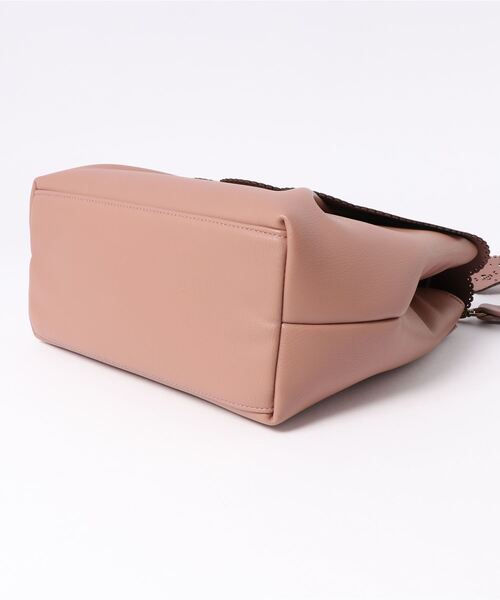 axes femme(アクシーズファム)の「パンチング2wayバッグ(ショルダーバッグ・レディース・ブラウン/ピンク/ブルー・MEDIUM)」の5枚目の写真