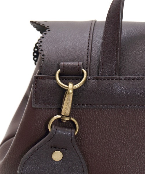 axes femme(アクシーズファム)の「パンチング2wayバッグ(ショルダーバッグ・レディース・ブラウン/ピンク/ブルー・MEDIUM)」の9枚目の写真