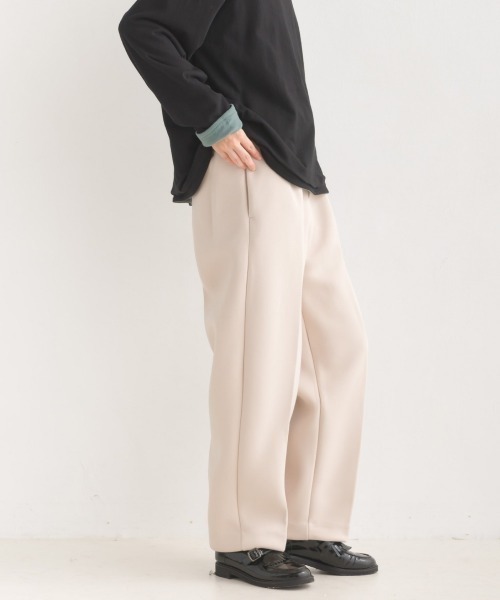 OMNES（オムネス）の「スポンジポンチタックパンツ（その他パンツ・レディース・ベージュ/モカ/ネイビー・LARGE/MEDIUM）」の12枚目の写真