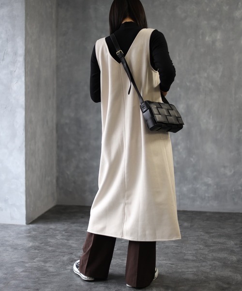 deux amour（ドゥーザムール）の「スエードジャンスカ（ジャンパースカート・レディース・ベージュ/グレー・MEDIUM）」の5枚目の写真