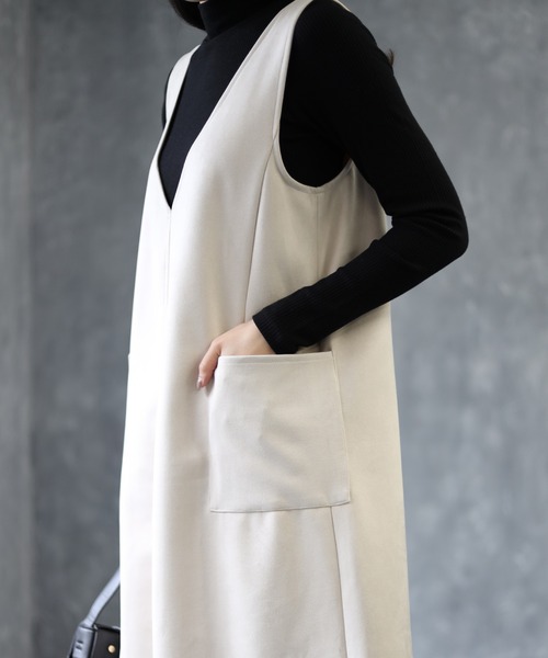 deux amour（ドゥーザムール）の「スエードジャンスカ（ジャンパースカート・レディース・ベージュ/グレー・MEDIUM）」の9枚目の写真