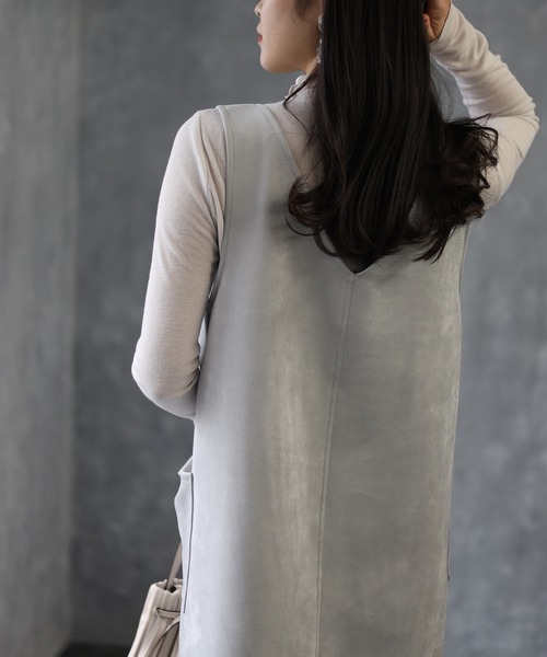 deux amour（ドゥーザムール）の「スエードジャンスカ（ジャンパースカート・レディース・ベージュ/グレー・MEDIUM）」の16枚目の写真