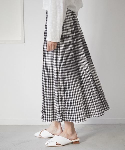 AZUL ENCANTO（アズールエンカント）の「キャンバスプリーツスカート（スカート・レディース・マルチ/オフホワイト/パープル/ライトブラック・FREE）」の4枚目の写真