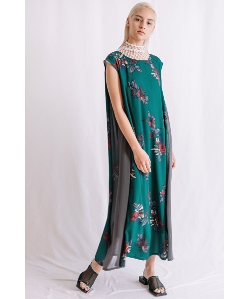 AULA AILA（アウラアイラ）の「ビッグフラワープリントドレス（ドレス・レディース・ホワイト/ブルー/グリーン・0）」の2枚目の写真