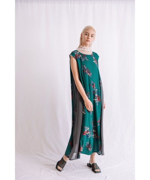 AULA AILA（アウラアイラ）の「ビッグフラワープリントドレス（ドレス・レディース・ホワイト/ブルー/グリーン・0）」の9枚目の写真