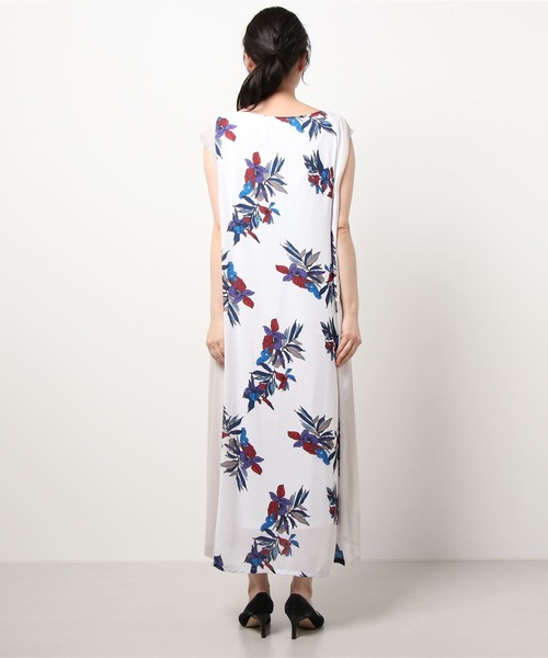 AULA AILA（アウラアイラ）の「ビッグフラワープリントドレス（ドレス・レディース・ホワイト/ブルー/グリーン・0）」の6枚目の写真