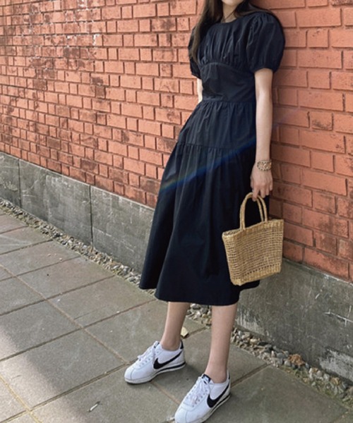 meJane（ミージェーン）の「パフスリーブバックリボン ティアードワンピース（ワンピース・レディース・ホワイト/ブラック・FREE）」の11枚目の写真