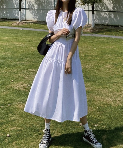 meJane（ミージェーン）の「パフスリーブバックリボン ティアードワンピース（ワンピース・レディース・ホワイト/ブラック・FREE）」の20枚目の写真