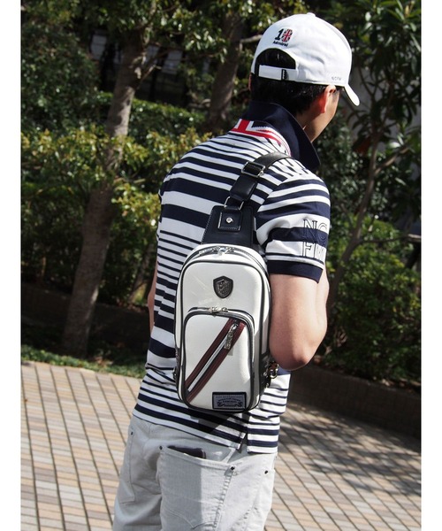 NICOLE CLUB FOR MEN(ニコルクラブフォーメン)の「Admiral(アドミラル)別注ボディバック(ボディバッグ/ウエストポーチ・メンズ・その他1/その他2/ネイビー/ホワイト/ブラック・FREE)」の2枚目の写真