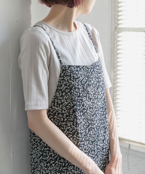 URBAN RESEARCH Sonny Label（アーバンリサーチサニーレーベル）の「【WEB限定】汗ジミ防止UV5分袖Tシャツ（Tシャツ/カットソー・レディース・ベージュ系その他/ホワイト系その他/グリーン/ブラック・FREE）」の2枚目の写真