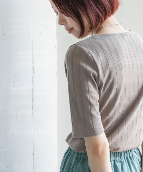 URBAN RESEARCH Sonny Label（アーバンリサーチサニーレーベル）の「【WEB限定】汗ジミ防止UV5分袖Tシャツ（Tシャツ/カットソー・レディース・ベージュ系その他/ホワイト系その他/グリーン/ブラック・FREE）」の9枚目の写真