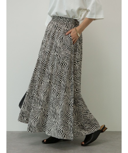 Green Parks(グリーンパークス)の「Iインドプリントギャザースカート*(スカート・レディース・ブラック/ネイビー/レッド・FREE)」の2枚目の写真