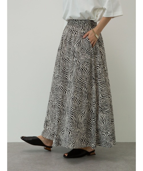 Green Parks(グリーンパークス)の「Iインドプリントギャザースカート*(スカート・レディース・ブラック/ネイビー/レッド・FREE)」の9枚目の写真