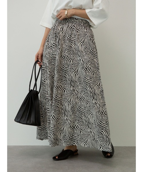 Green Parks(グリーンパークス)の「Iインドプリントギャザースカート*(スカート・レディース・ブラック/ネイビー/レッド・FREE)」の11枚目の写真