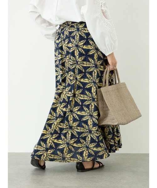 Green Parks(グリーンパークス)の「Iインドプリントギャザースカート*(スカート・レディース・ブラック/ネイビー/レッド・FREE)」の6枚目の写真