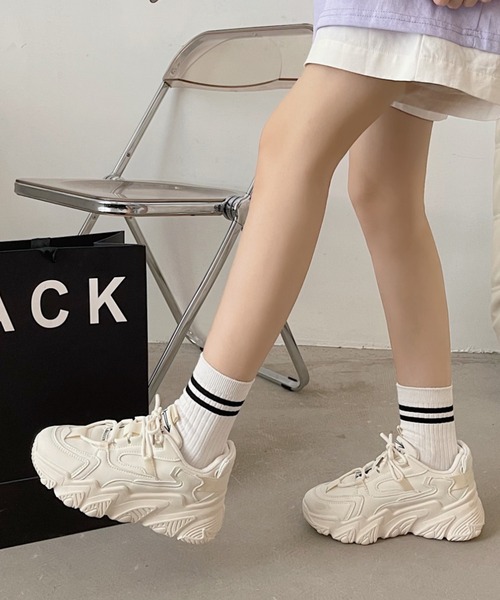 ボリュームソールレースアップスニーカー Shoes in Closet（シューズインクローゼット）の「軽量厚底