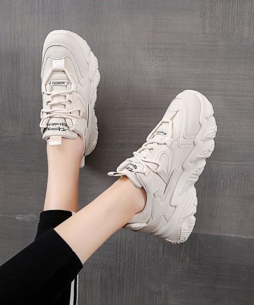 Shoes in Closet(シューズインクローゼット)の「軽量厚底 ボリュームソール レースアップスニーカー 07(スニーカー・レディース・ベージュ/ホワイト/ブラック・M/L/S/LL/3L/XS)」の12枚目の写真