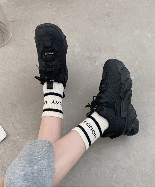 Shoes in Closet（シューズインクローゼット）の「軽量厚底 ボリュームソール レースアップスニーカー 07（スニーカー・レディース・ベージュ/ホワイト/ブラック・M/L/S/LL/3L/XS）」の11枚目の写真