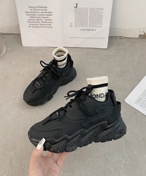 Shoes in Closet（シューズインクローゼット）の「軽量厚底 ボリュームソール レースアップスニーカー 07（スニーカー・レディース・ベージュ/ホワイト/ブラック・M/L/S/LL/3L/XS）」の9枚目の写真