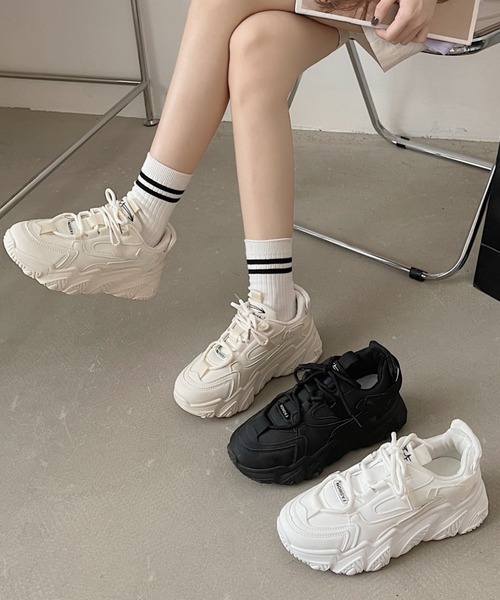 Shoes in Closet（シューズインクローゼット）の「軽量厚底 ボリュームソール レースアップスニーカー 07（スニーカー・レディース・ベージュ/ホワイト/ブラック・M/L/S/LL/3L/XS）」の16枚目の写真
