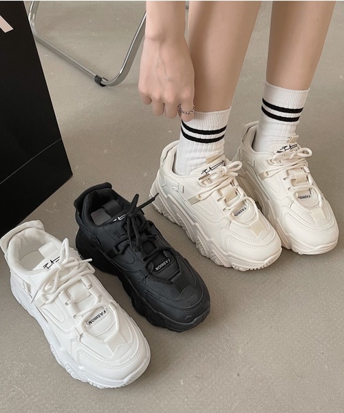 Shoes in Closet（シューズインクローゼット）の「軽量厚底 ボリュームソール レースアップスニーカー 07（スニーカー・レディース・ベージュ/ホワイト/ブラック・M/L/S/LL/3L/XS）」の15枚目の写真