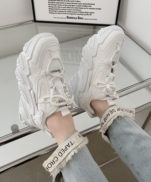 Shoes in Closet（シューズインクローゼット）の「軽量厚底 ボリュームソール レースアップスニーカー 07（スニーカー・レディース・ベージュ/ホワイト/ブラック・M/L/S/LL/3L/XS）」の17枚目の写真