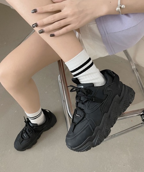 Shoes in Closet（シューズインクローゼット）の「軽量厚底 ボリュームソール レースアップスニーカー 07（スニーカー・レディース・ベージュ/ホワイト/ブラック・M/L/S/LL/3L/XS）」の21枚目の写真