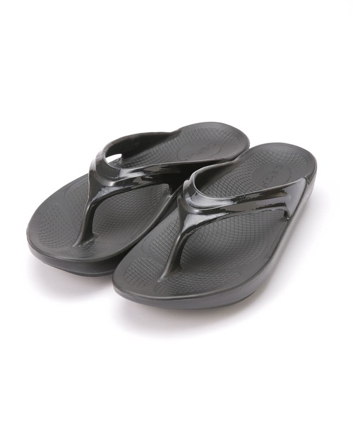 OOFOS（ウーフォス）の「OOFOS/oolala/サンダル（サンダル・レディース・ブラック・24/23/25）」の12枚目の写真