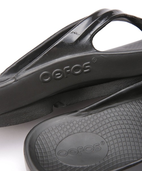 OOFOS（ウーフォス）の「OOFOS/oolala/サンダル（サンダル・レディース・ブラック・24/23/25）」の7枚目の写真