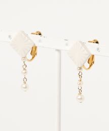 【IRODORI】彫モヨウと淡水パールの揺れるearring(square)