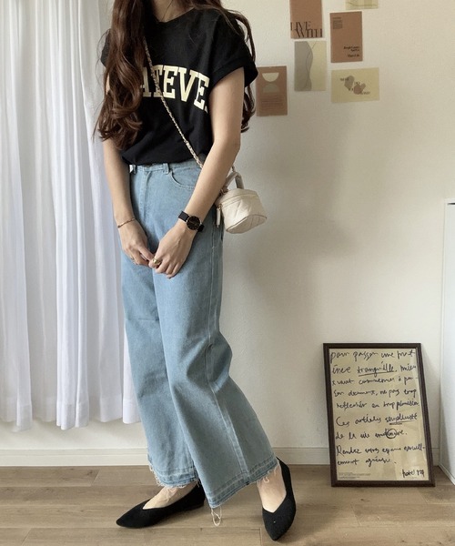 andme（アンドミー）の「コットン天竺ロゴプリントフレンチスリーブTシャツ（Tシャツ/カットソー・レディース・チャコールグレー/オフホワイト/グリーン/ブルー/ブラック/ピンク/モカ/ホワイト×ピンク/ホワイト×グリーン/ホワイト×レッド/ホワイト×パープル/ホワイト×イエロー・M）」の13枚目の写真