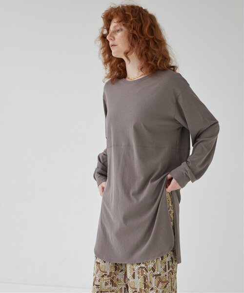 MJUKA.（ミューカ）の「ロングシャツテールプルオーバー（Tシャツ/カットソー・レディース・グレー/オフホワイト・FREE）」の3枚目の写真