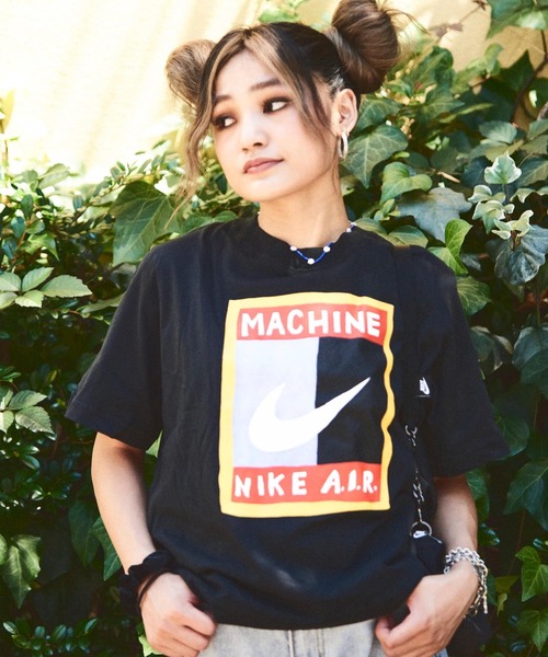 NIKE（ナイキ）の「NIKE WOMENS NSW BOXY A.I.R. MACHINE / ナイキ ウィメンズ ボクシー マシー Tシャツ 【SP】（Tシャツ/カットソー・レディース・ホワイト/ブラック・M/S/L）」の2枚目の写真