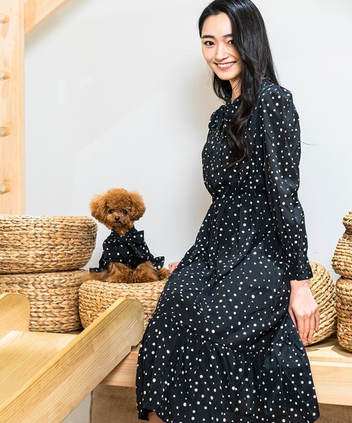 Toyome（トヨミー）の「【飼い主と犬服のペアルックセット】リボンタイ付きドット柄ワンピース（ペットウェア・レディース・ブラック/グリーン・M/S/XXS/L/SS）」の12枚目の写真