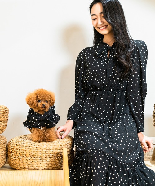 Toyome（トヨミー）の「【飼い主と犬服のペアルックセット】リボンタイ付きドット柄ワンピース（ペットウェア・レディース・ブラック/グリーン・M/S/XXS/L/SS）」の16枚目の写真