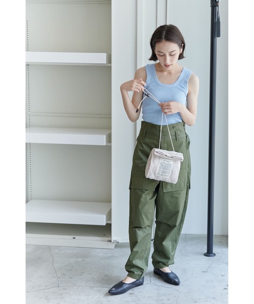 THEATRE PRODUCTS（シアタープロダクツ）の「キルティングスクエアショルダーバッグ（ショルダーバッグ・レディース・ホワイト/ブラック/ベージュ/グリーン・FREE）」の14枚目の写真