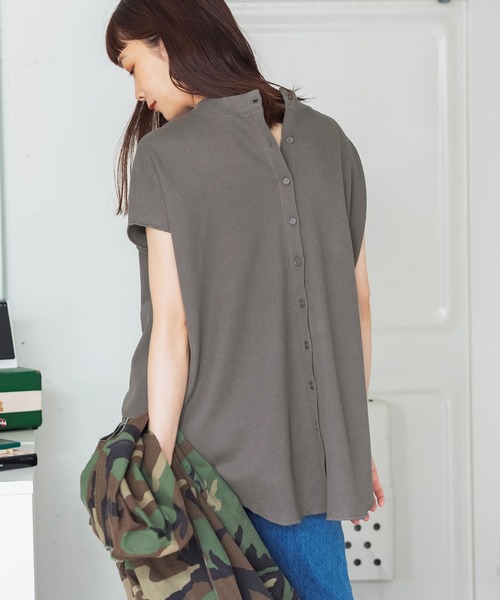 coca(coca)(コカ)の「前後2WAYラフワッフルボタントップス(Tシャツ/カットソー・レディース・チャコールグレー/ブラック・M/L)」の1枚目の写真
