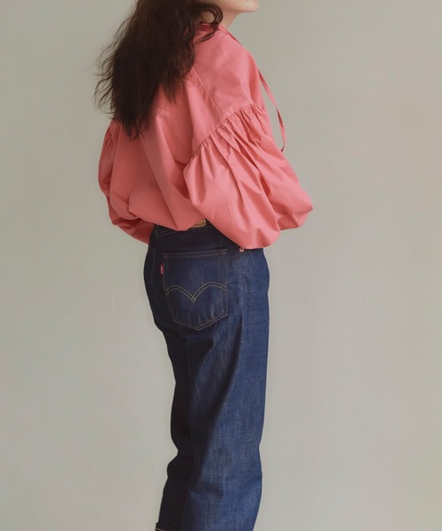 titivate(ティティベイト)の「ボリュームスリーブカフタンシャツブラウス(シャツ/ブラウス・レディース・ピンク/ベージュ/ブラック/ブルー・M/S)」の11枚目の写真