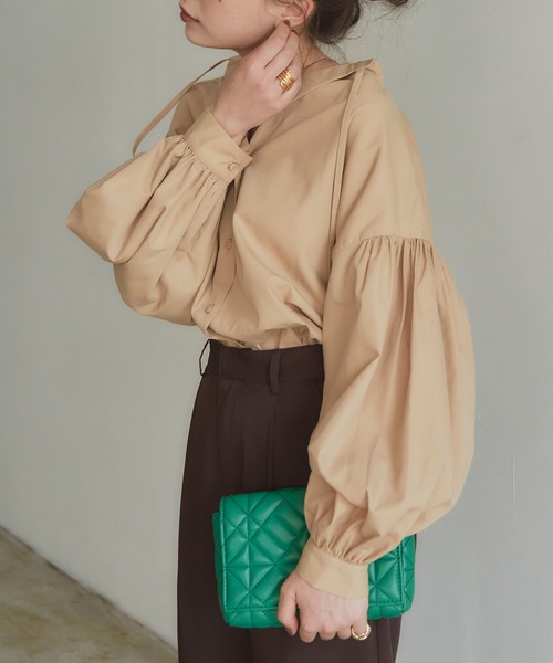 titivate(ティティベイト)の「ボリュームスリーブカフタンシャツブラウス(シャツ/ブラウス・レディース・ピンク/ベージュ/ブラック/ブルー・M/S)」の6枚目の写真