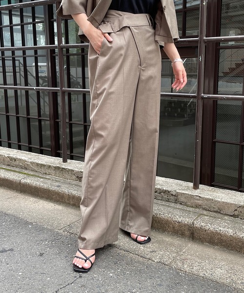 Chico（チコ）の「【SET UP対応】アシメフロントスラックスワイドパンツ（その他パンツ・レディース・アイボリー/グレー/ブラウン系その他/その他/ブラウン・FREE）」の4枚目の写真