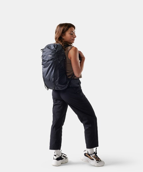 Matador(マタドール)の「Matador/マタドール Beast18 Ultralight Technical Backpack/ビースト18 2.0(バックパック/リュック・メンズ・チャコールグレー・FREE)」の7枚目の写真
