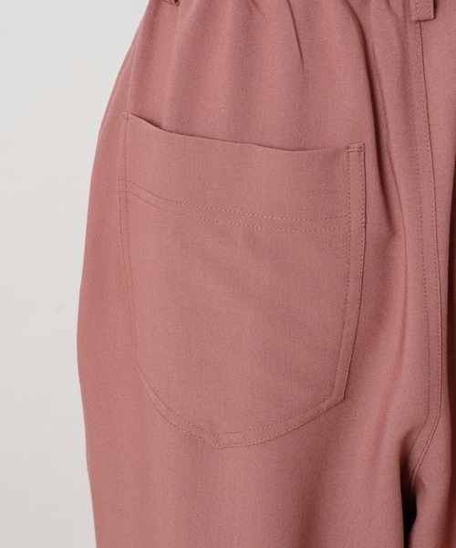 Rewde(ルゥデ)の「タックテーパードパンツ(1R12-08075)(その他パンツ・レディース・ベージュ/カーキ/ピンク・S/L/M)」の9枚目の写真
