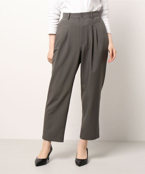 Rewde(ルゥデ)の「タックテーパードパンツ(1R12-08075)(その他パンツ・レディース・ベージュ/カーキ/ピンク・S/L/M)」の6枚目の写真
